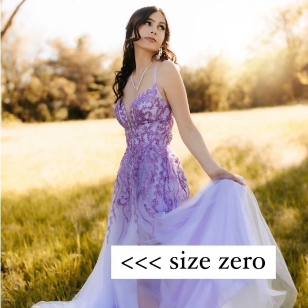 Prom or Special Occassion Formal.  SIZE 0 - Picture 3 of 3